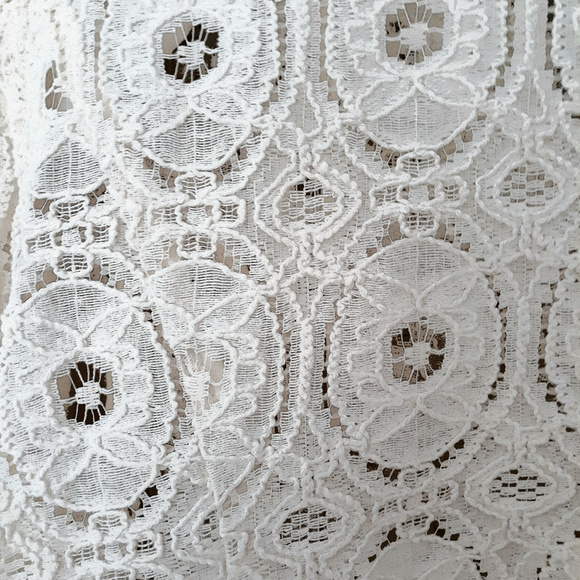 FOR CYNTHIA CREAM LACED BLAZER. ELEGANT AND CLASSI - Picture 6 of 6